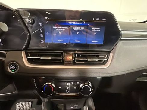 Used 2024 Chevrolet TrailBlazer LT AWD/4WD image 23