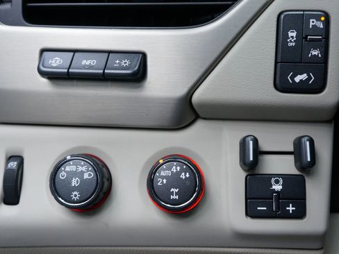 Used 2016 GMC Yukon XL Denali w/ Open Road Package image 23