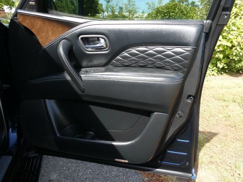 Used 2019 INFINITI QX80 Luxe w/ 22" Wheel Package image 8