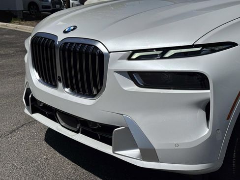 Certified 2023 BMW X7 xDrive40i w/ Climate Comfort Package AWD/4WD image 10