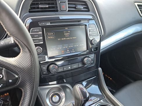 Certified 2022 Nissan Maxima SV w/ Floor Mat Group FWD image 25