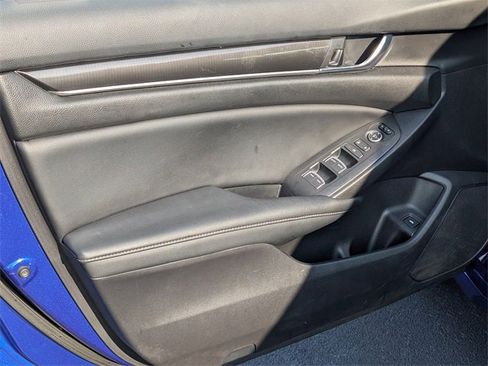 Used 2022 Honda Accord Sport image 15