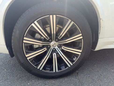 Certified 2023 Volvo XC90 B5 Core w/ Protection Package Premier image 15