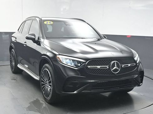 Used 2026 Mercedes-Benz GLC 300 image 2