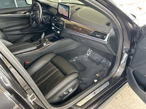 Used 2023 BMW 540i w/ M Sport Package RWD image 25