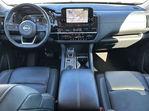 Used 2023 Nissan Pathfinder SL image 21