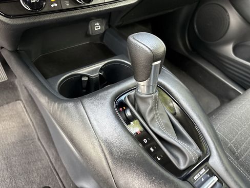Certified 2024 Honda HR-V LX image 16
