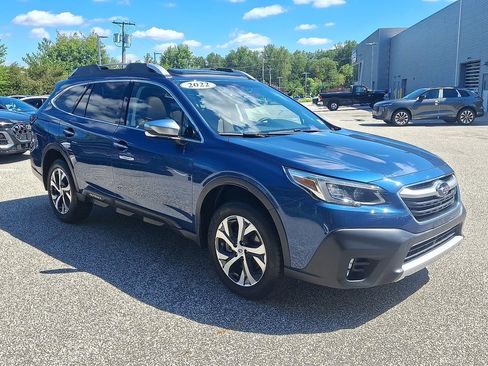 Used 2022 Subaru Outback Touring XT AWD/4WD image 3