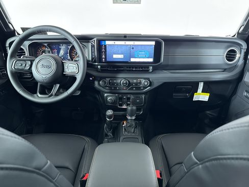 New 2025 Jeep Gladiator Sport image 3