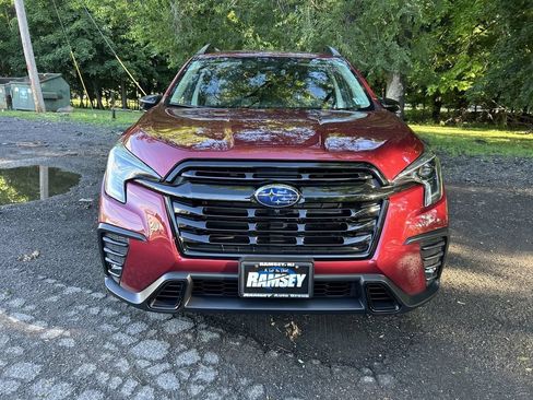 Used 2025 Subaru Ascent Bronze Edition w/ Onyx Package AWD/4WD image 3