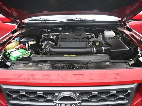 Used 2022 Nissan Frontier SV image 12