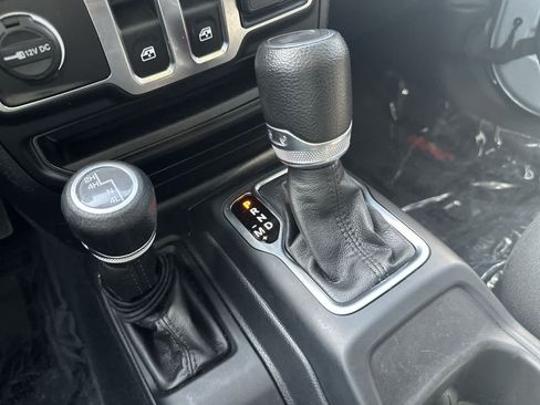 Certified 2023 Jeep Wrangler Sport AWD/4WD image 28