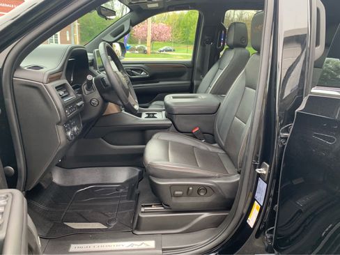 Used 2022 Chevrolet Tahoe High Country w/ Premium Package 2 AWD/4WD image 12