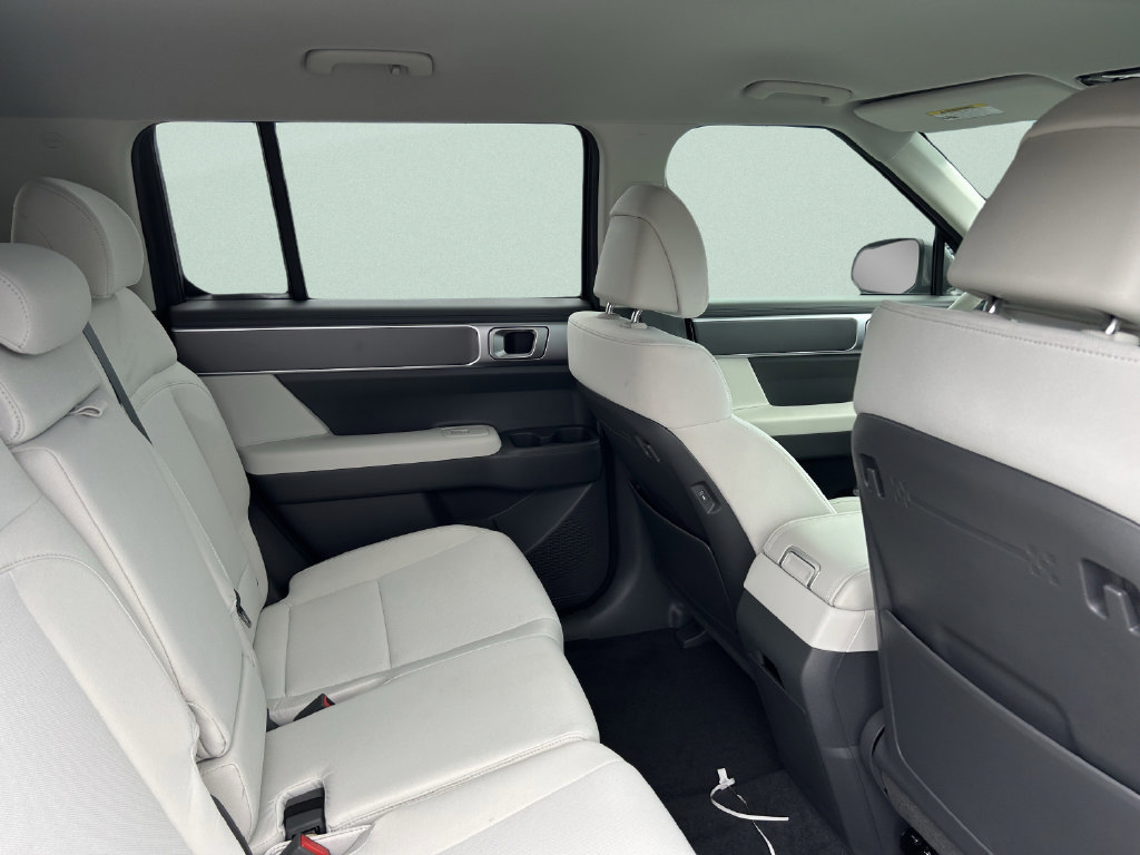 New 2026 Hyundai Santa Fe SE FWD image 11