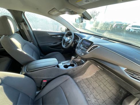 Used 2020 Chevrolet Malibu LT image 26