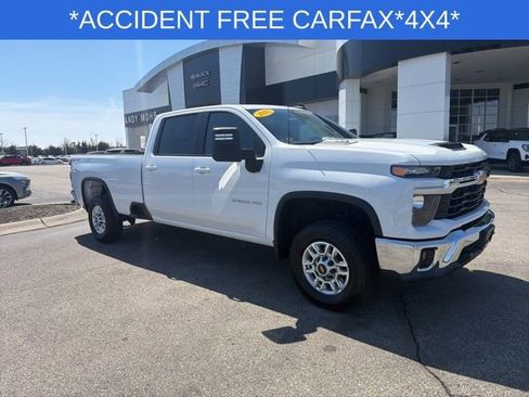 Used 2025 Chevrolet Silverado 2500 LT w/ Convenience Package AWD/4WD image 2