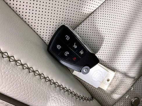 Used 2026 GMC Yukon XL Denali w/ Sun & Power Step Package image 15