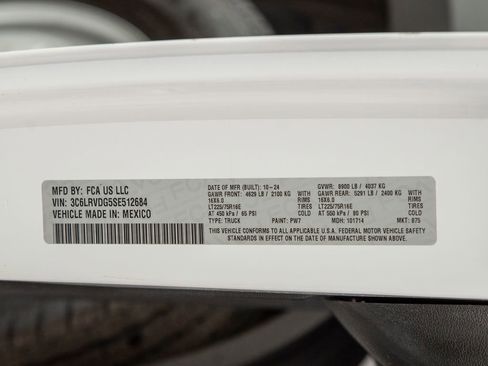 Used 2025 RAM ProMaster 2500 w/ Convenience Group FWD image 25