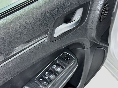 Used 2019 Chrysler 300 Touring w/ Sport Appearance Package image 17