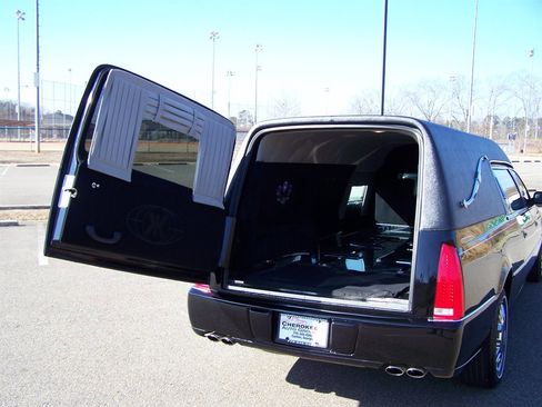 Used 2008 Cadillac DTS Hearse image 5