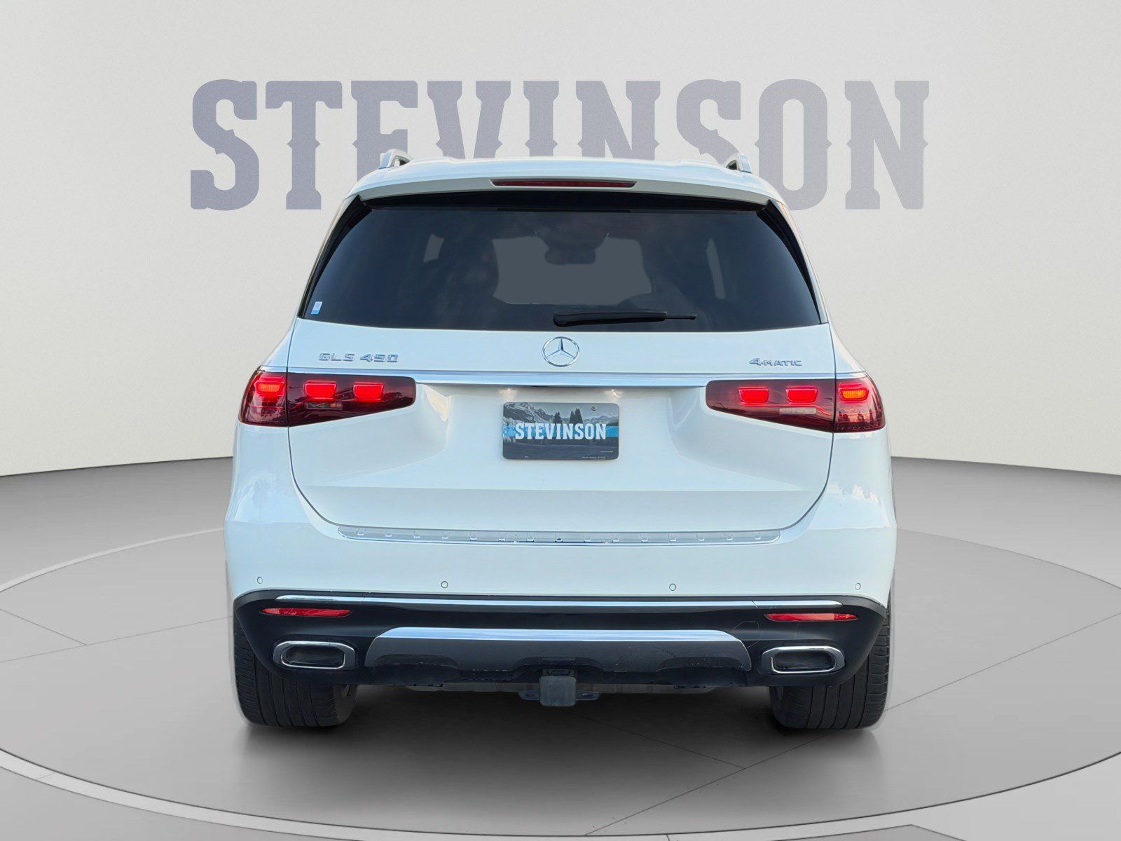 Used 2024 Mercedes-Benz GLS 450 4MATIC image 4