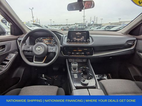 Used 2021 Nissan Rogue SV image 19