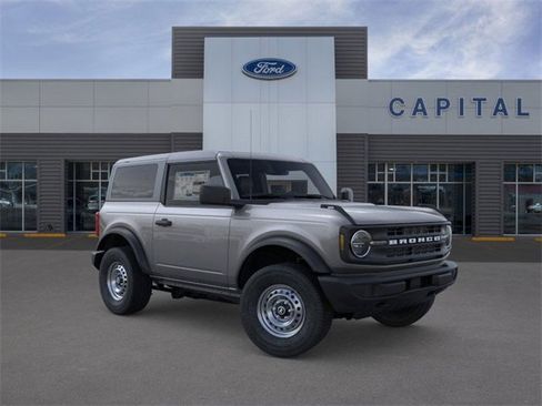 New 2025 Ford Bronco 2-Door image 7