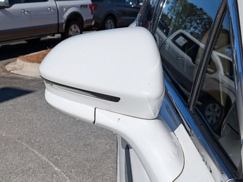 Used 2022 Lincoln Nautilus Reserve image 12