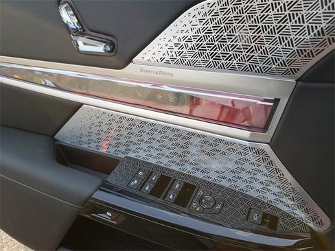 New 2025 BMW 760i xDrive image 21
