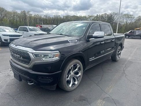 Used 2019 RAM 1500 Limited AWD/4WD image 3