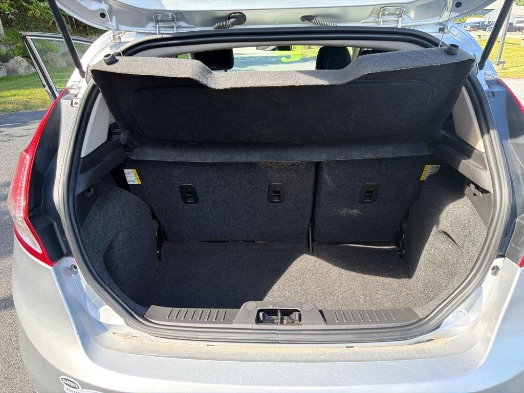 Used 2016 Ford Fiesta SE w/ Cold Weather Package FWD image 12