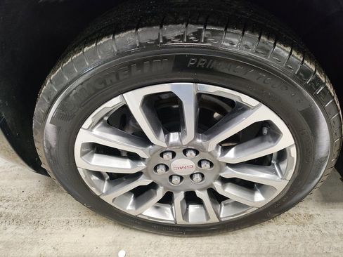 Used 2023 GMC Acadia Denali image 20