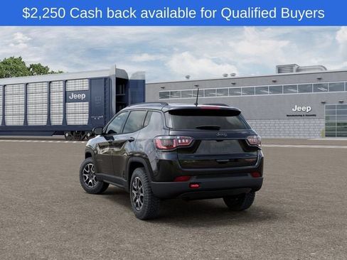 New 2026 Jeep Compass Trailhawk w/ Sun, Sound & Navigation Group AWD/4WD image 4
