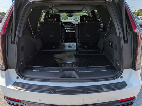 Used 2021 Cadillac Escalade Sport Platinum w/ LPO, ONYX Package AWD/4WD image 10