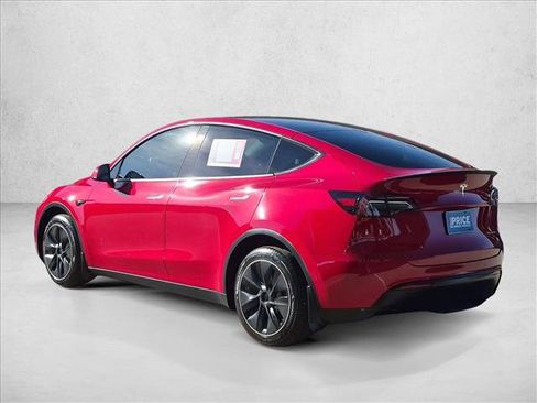 Used 2022 Tesla Model Y Long Range AWD/4WD image 8