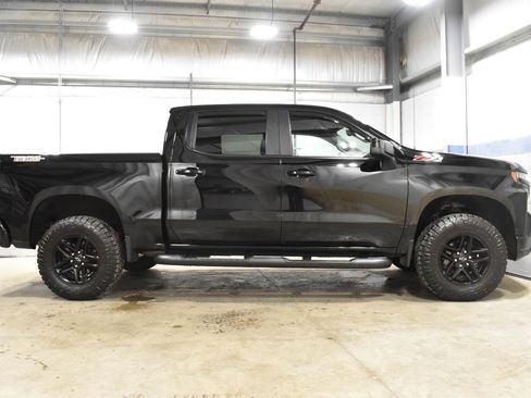 Used 2020 Chevrolet Silverado 1500 LT Trail Boss w/ Midnight Edition AWD/4WD image 27