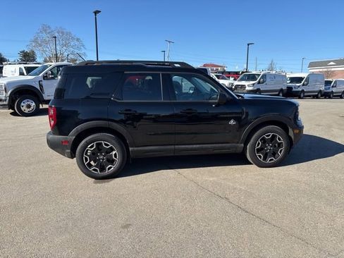 Certified 2025 Ford Bronco Sport Outer Banks w/ Outer Banks Tech Package+ image 2