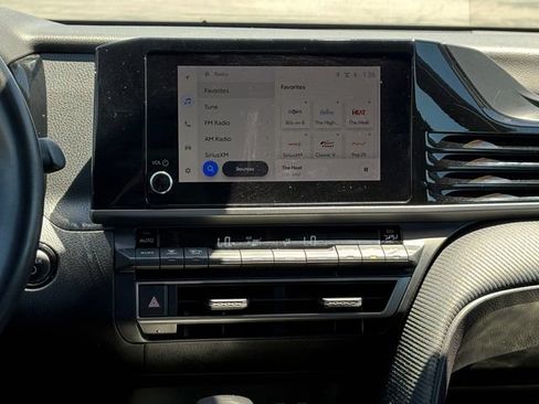 Certified 2025 Toyota Camry SE FWD image 18