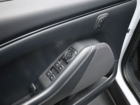 Certified 2021 Ford Mustang Mach-E Select image 10