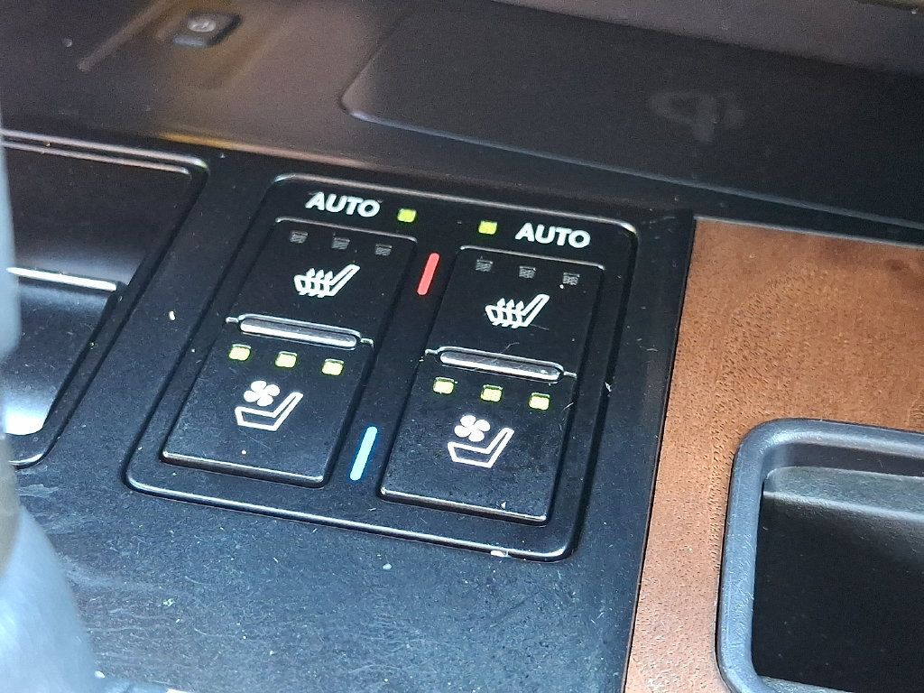 Used 2021 Lexus RX 350L Premium w/ Premium Package AWD/4WD image 24