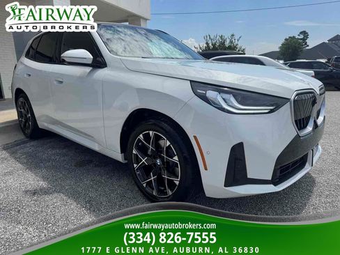 Used 2025 BMW X3 xDrive30i AWD/4WD image 4