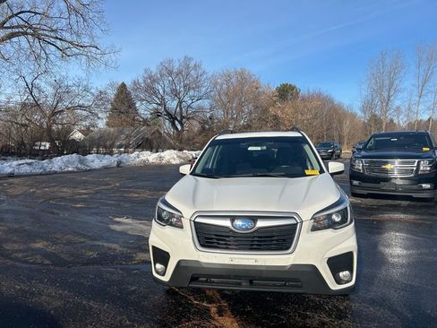 Used 2021 Subaru Forester Premium image 2
