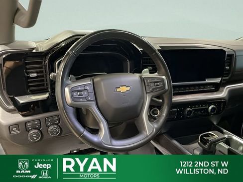 Used 2023 Chevrolet Silverado 1500 LTZ AWD/4WD image 15