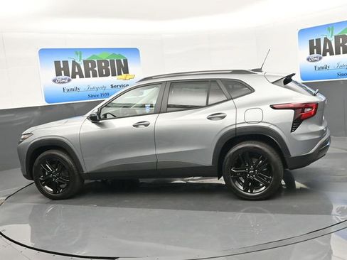 New 2026 Chevrolet Trax ACTIV w/ Sunroof Package image 3