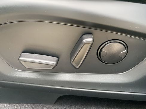 Used 2023 Ford Explorer Limited w/ Equipment Group 301A image 35