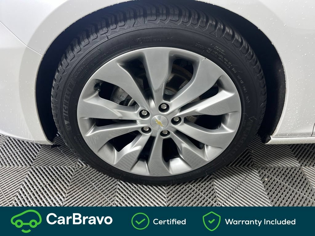 Certified 2018 Chevrolet Malibu Premier w/ Premier Sun and Wheel Package FWD image 14