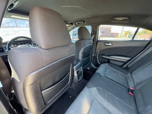 Used 2015 Dodge Charger SXT RWD image 24