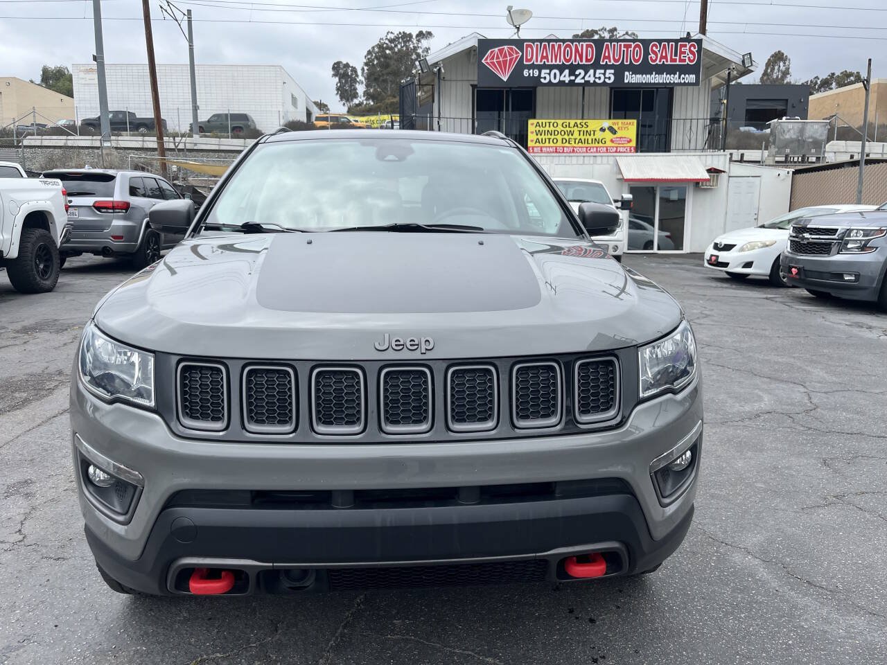 Used 2021 Jeep Compass Trailhawk w/ Sun and Sound Group AWD/4WD image 3