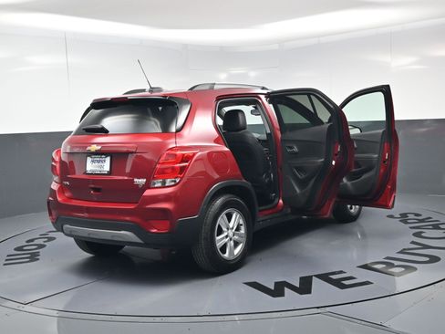 Used 2020 Chevrolet Trax LT w/ Driver Confidence Package image 26