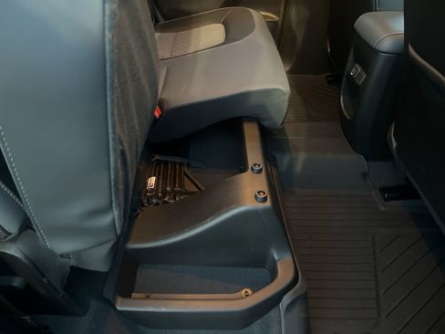 Used 2022 Chevrolet Colorado Z71 w/ Z71 Midnight Edition image 51